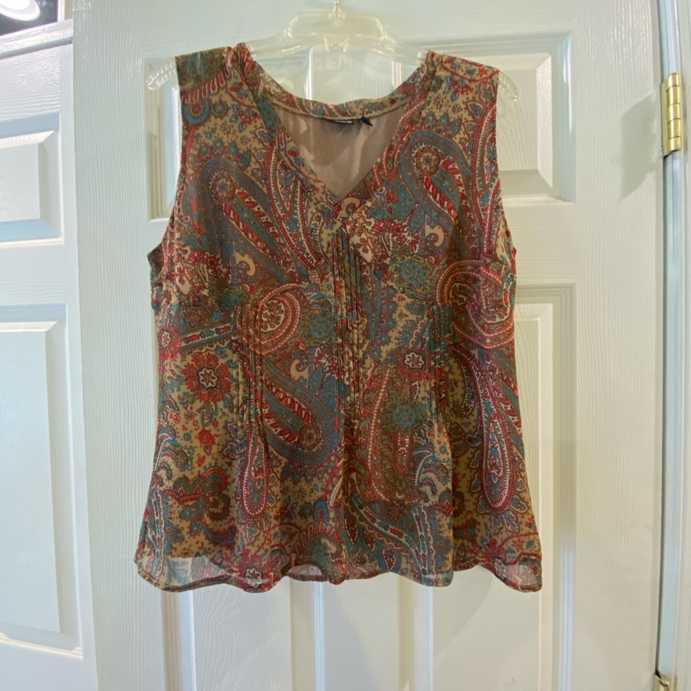Sleeveless blouse